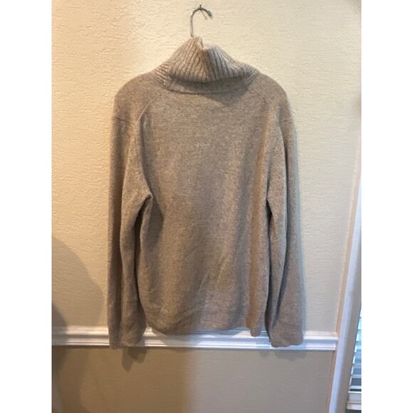 Men’s J. crew Merino Wool Blend Sweater. Size Medium - Picture 3 of 3